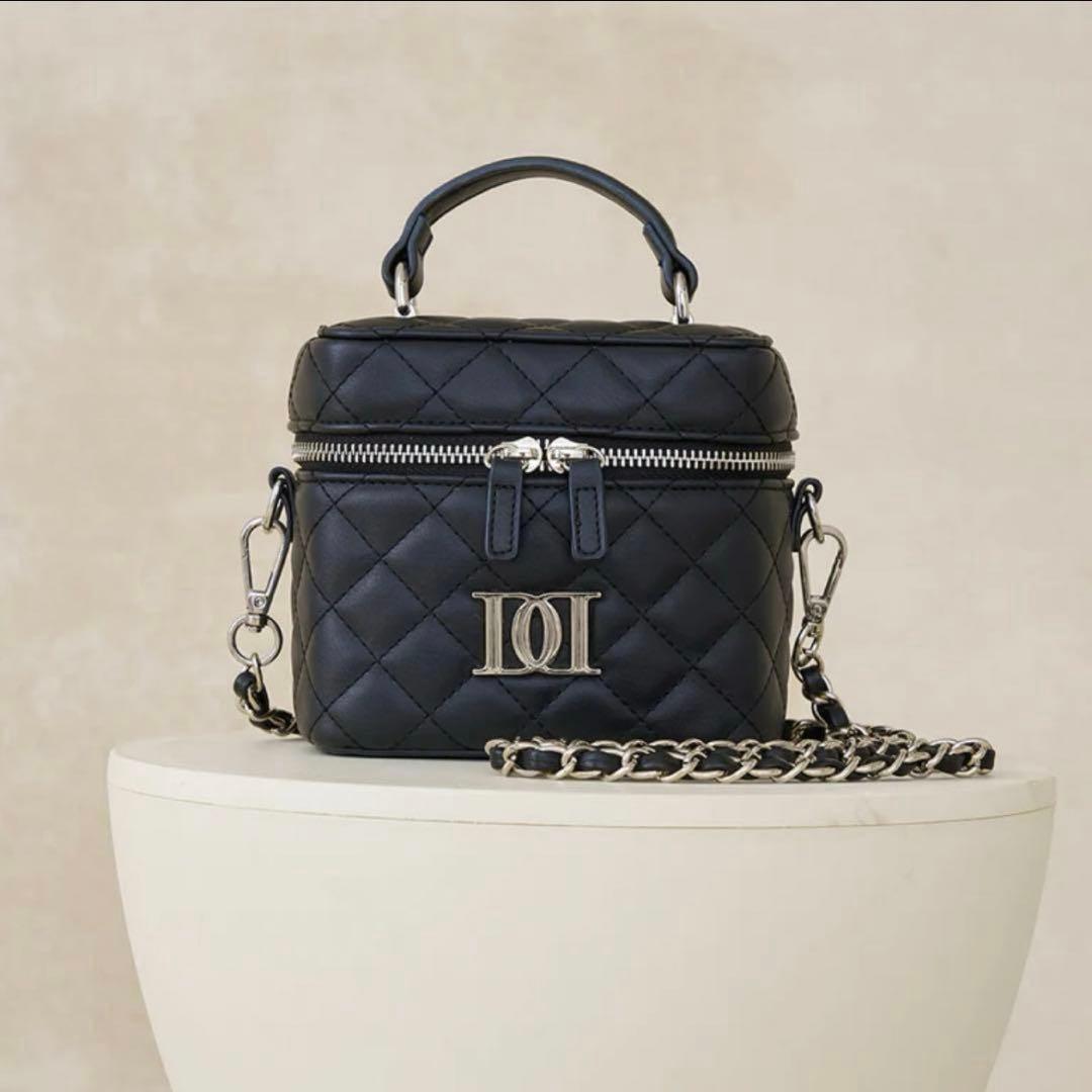 Darichダーリッチ キルティングスクエアミニバック シルバーパーツ ブラック ダーリッチ Darich 【シルバーパーツ】キルティングスクエアミニバッグ