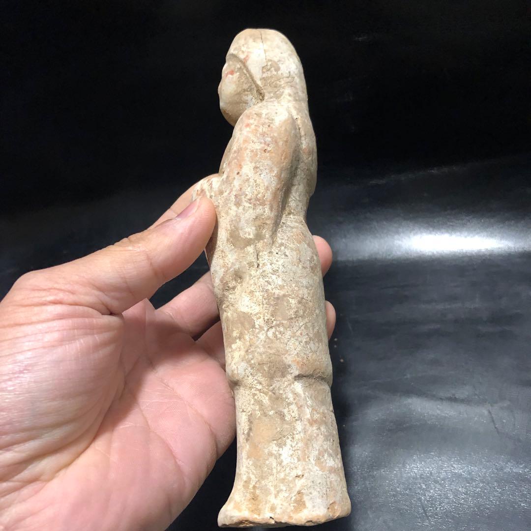 蔵から中国古銭と一緒の箱から出てきた 5体の内の1体　 女の人の中国古美術土器