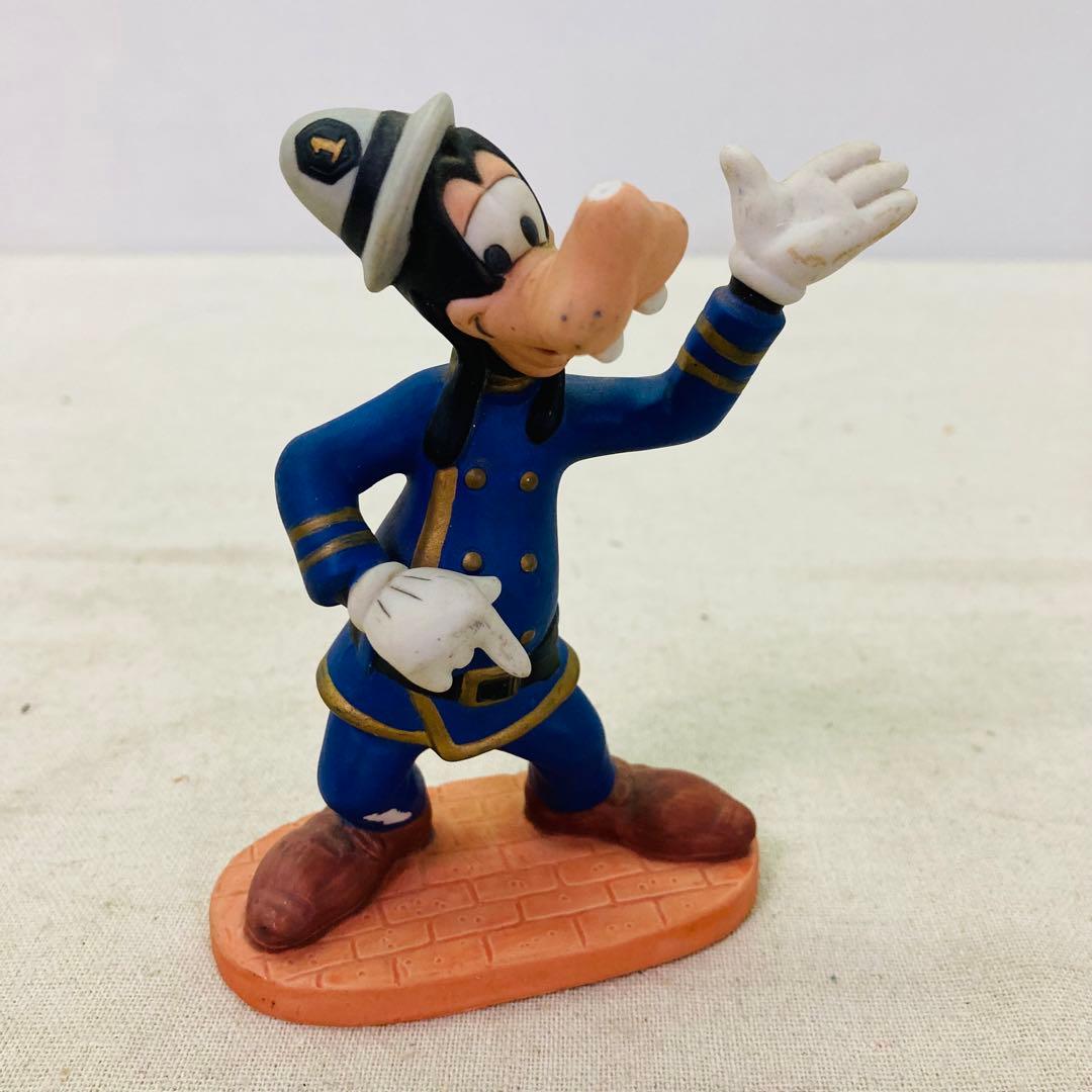 Disney 東京ディズニーランド グーフィーフィギュア 陶器 置物 - メルカリ