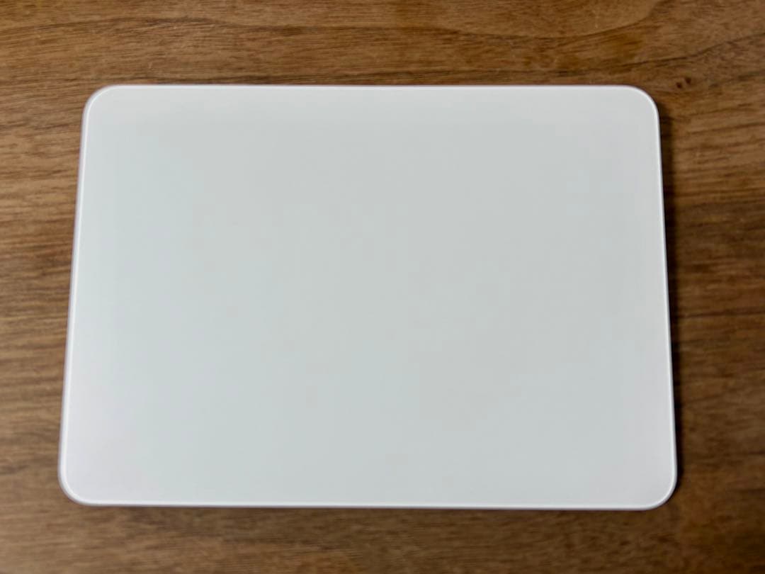 Apple Magic Trackpad （USB-C）　本体のみ Magic Trackpad（USB‑C）- ブラック（Multi-Touch対応） - Apple（日本）
