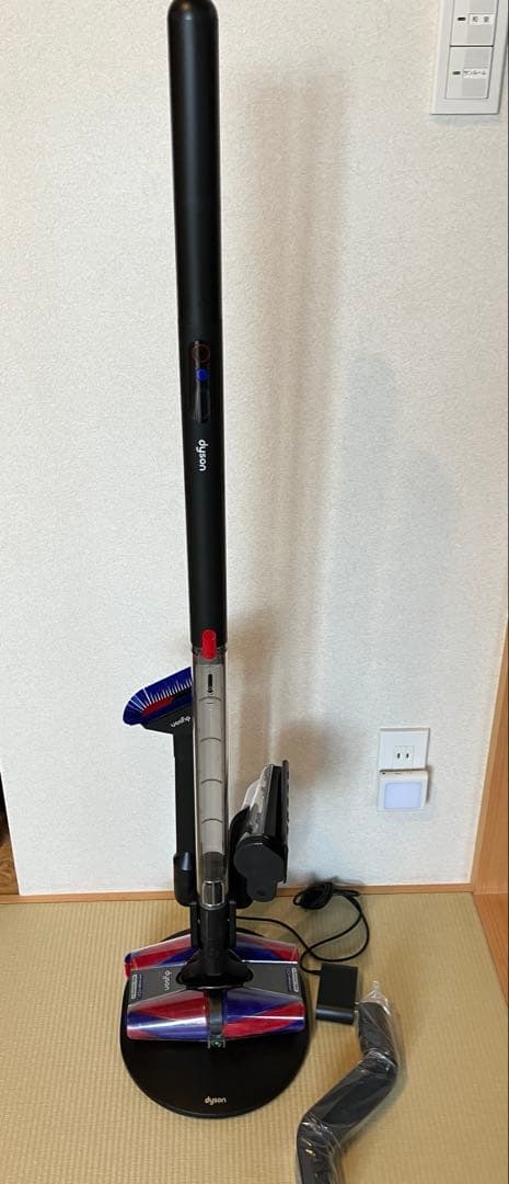 予備バッテリー付 DysonPencilVac Fluffycones SV50 ダイソン ペンシルバック | 掃除機 | ダイソン公式