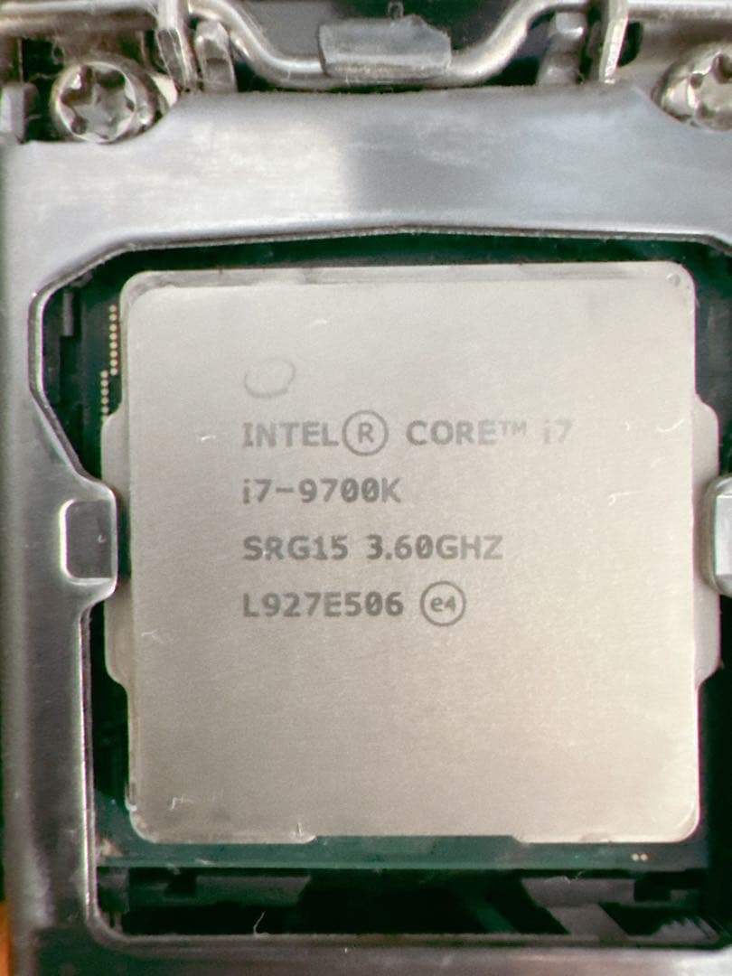 corei7 9700k 3.6GHz Z390 メモリ16GBセット動作確認済