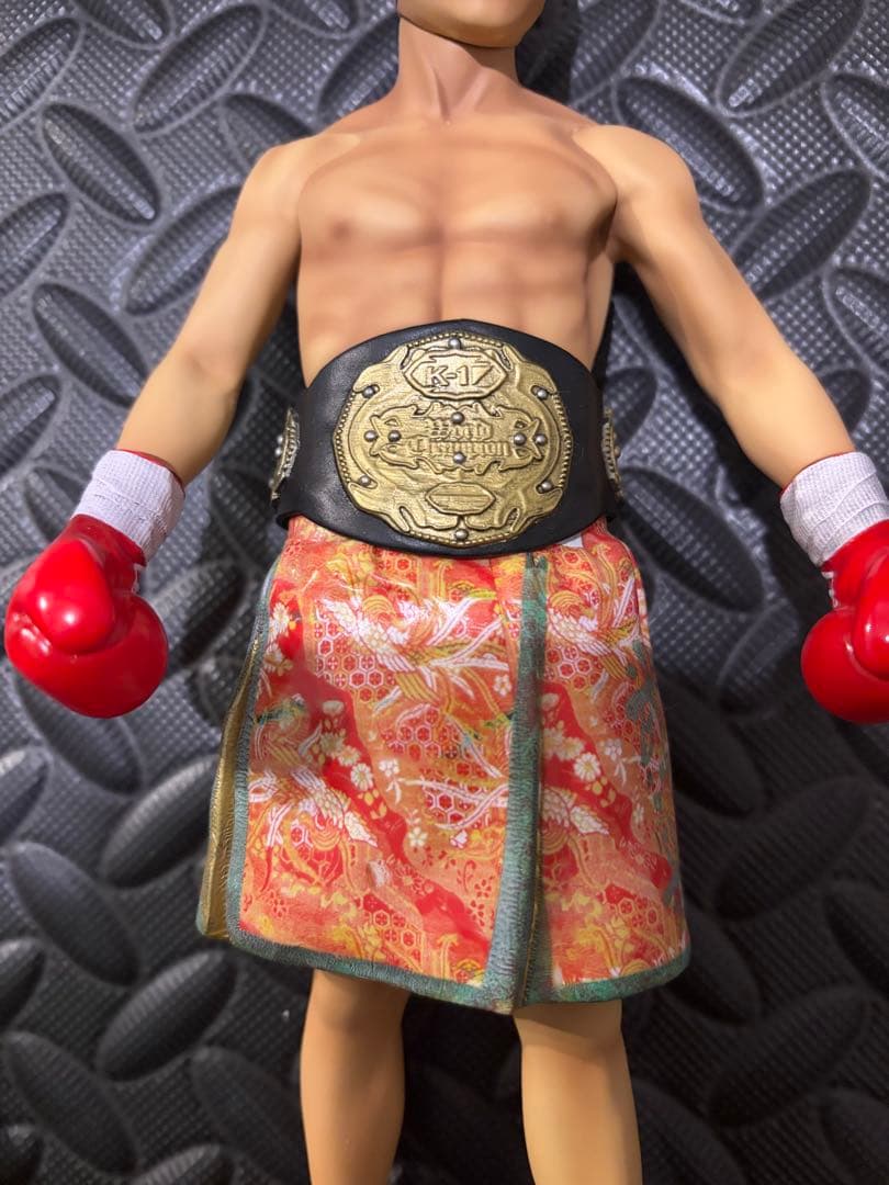 激レア 武尊 K-1 フィギュア 三階級制覇記念 upd't VASILEUS - メルカリ