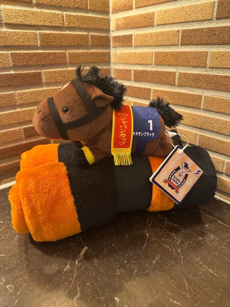 競馬ぬいぐるみブランケット キタサンブラック - メルカリ