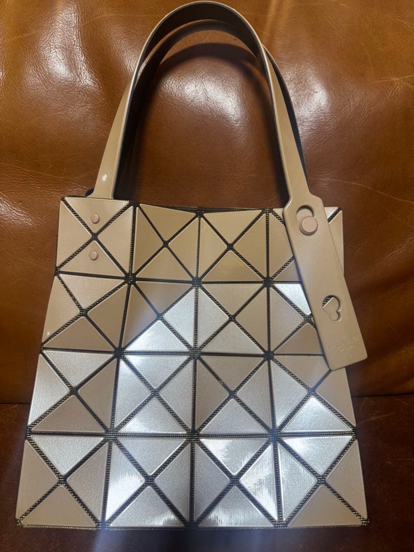 新品 BAO BAO ISSEY MIYAKE CARAT カラット ベージュ - メルカリ