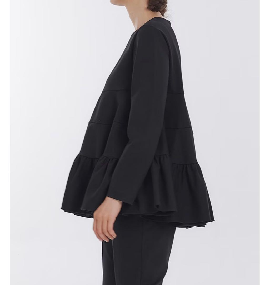 yori ぬくぬくヘムフリルブラウス ネイビー - メルカリ