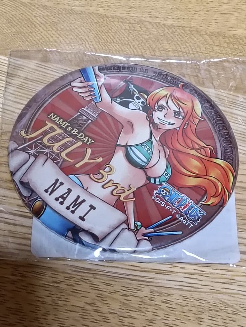 ワンピース ナミ バースディ缶バッジ 東京ワンピースタワー - メルカリ