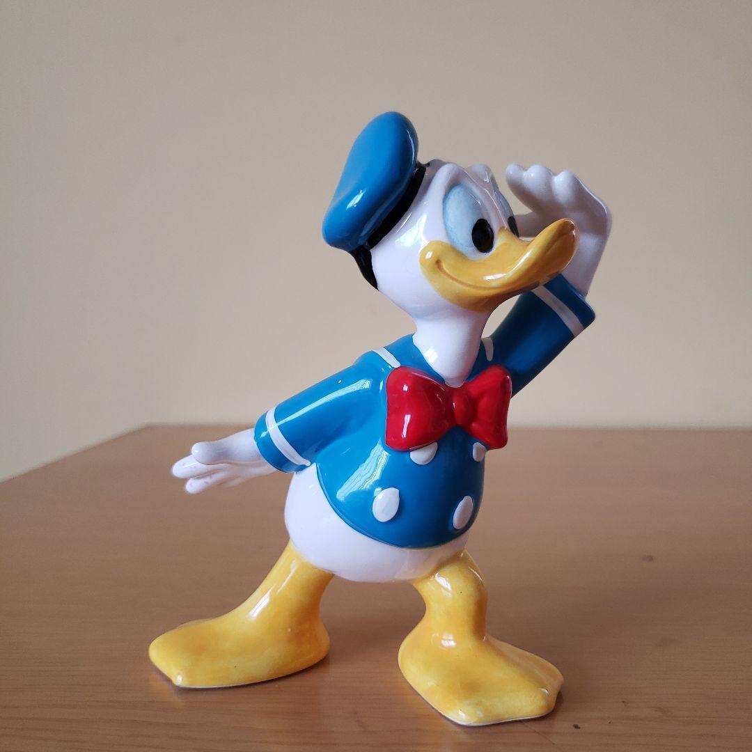 ドナルドダック 陶器 敬礼ポーズ - メルカリ