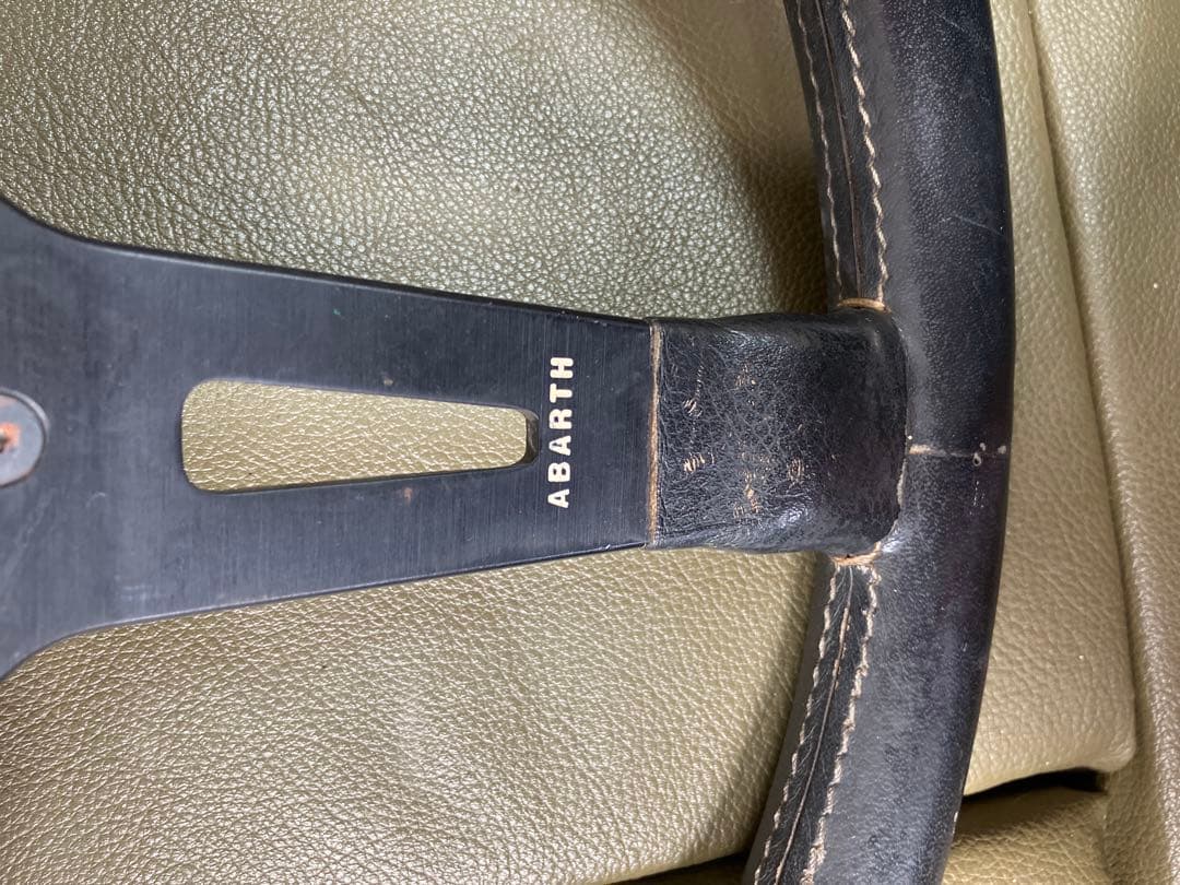旧車カスタム】DATSUN × ABARTH ステアリング ハンドル／現状品 - メルカリ