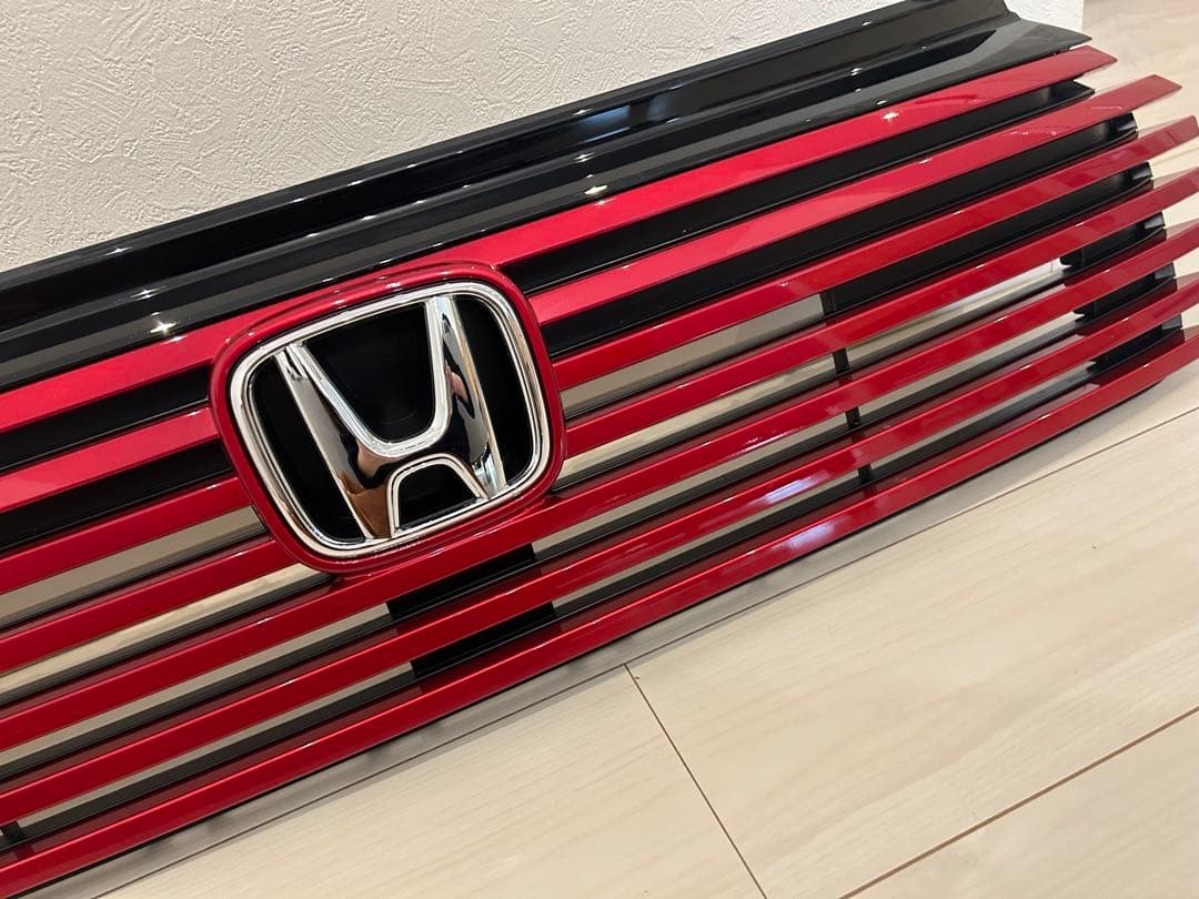 Honda VEZEL E:HEV フロントグリル 赤黒 - メルカリ