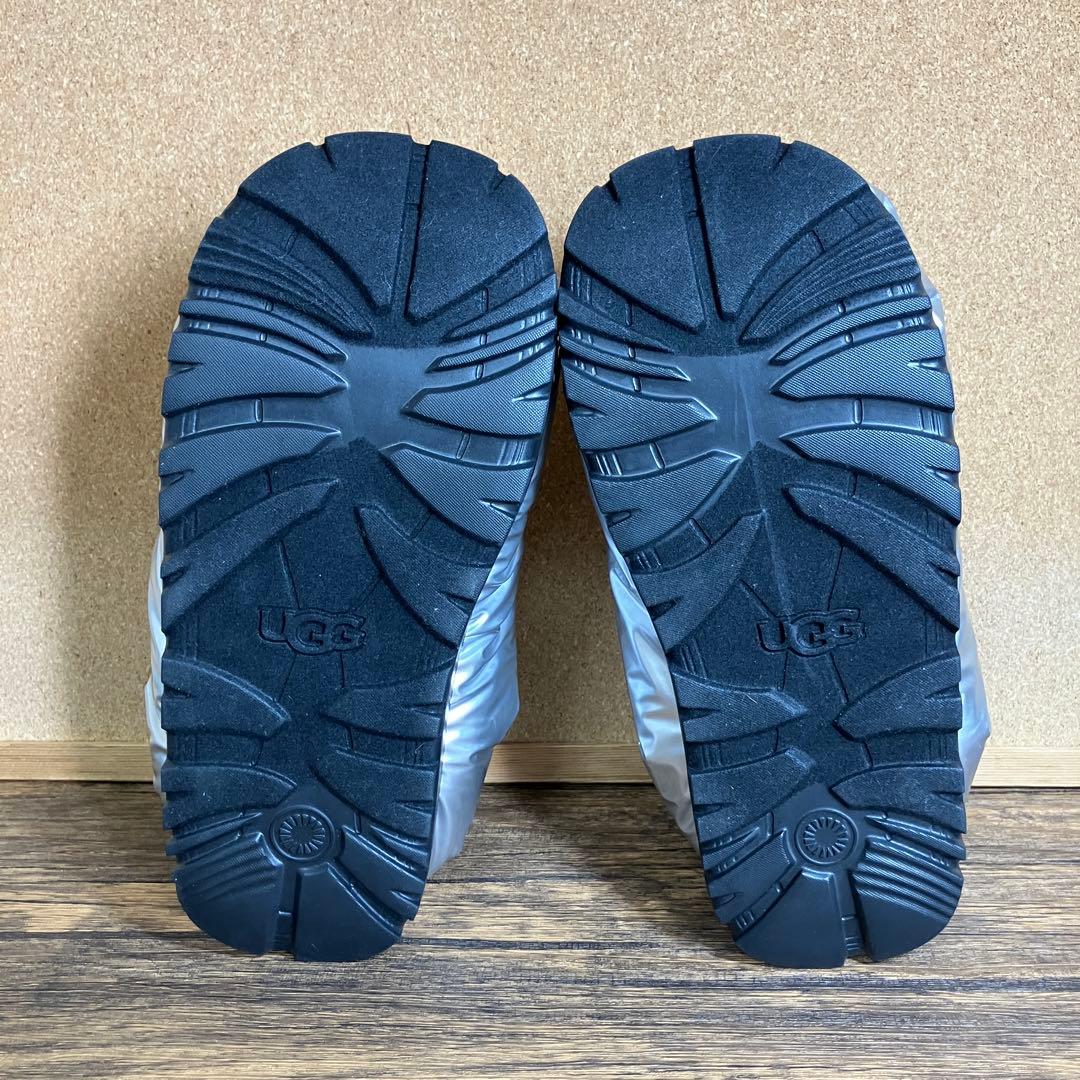 K25824）☆未使用☆ UGG アグ スペース スライダー 24㎝ - メルカリ
