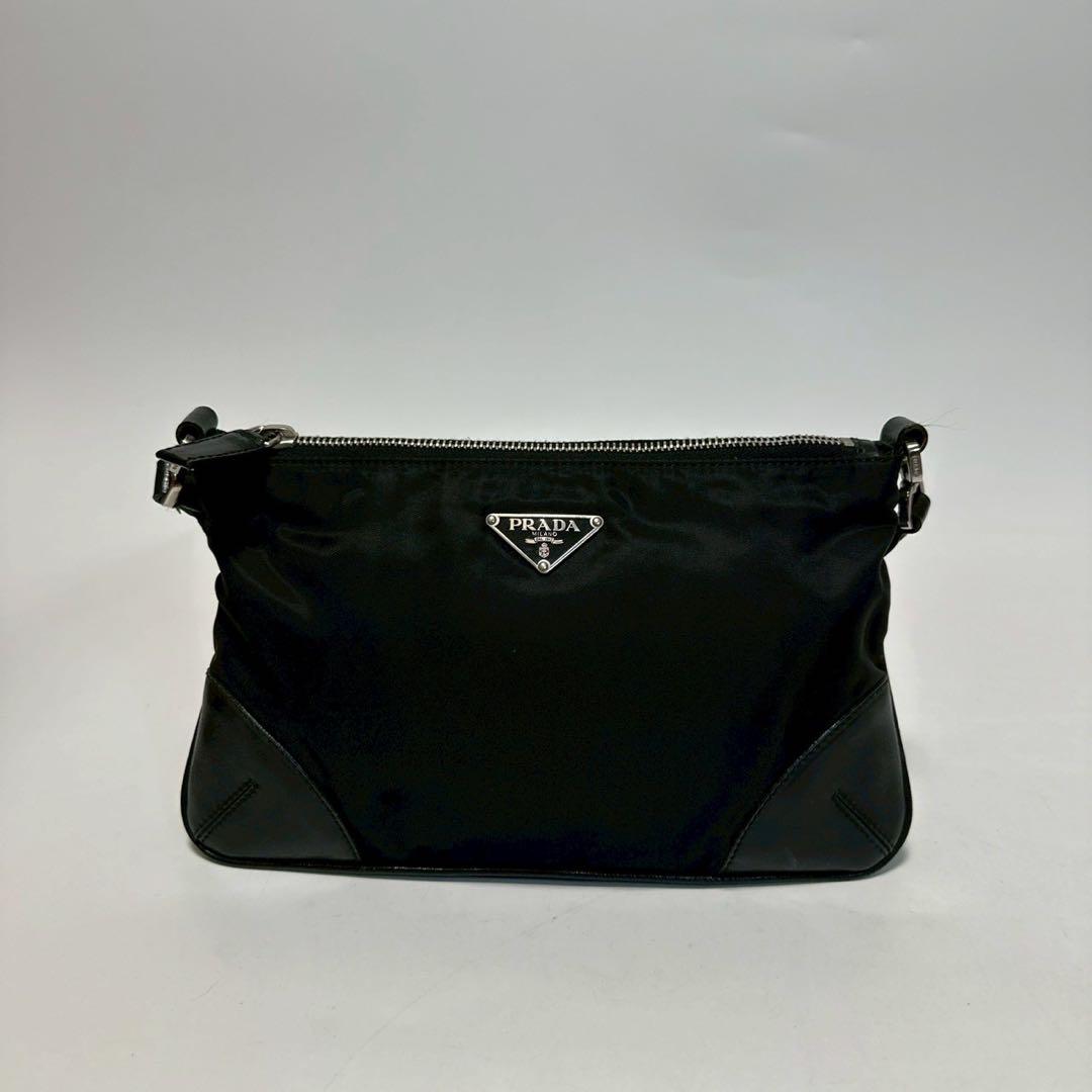 t98【極美品】プラダ 三角ロゴ ナイロン レザー ブラック ショルダー