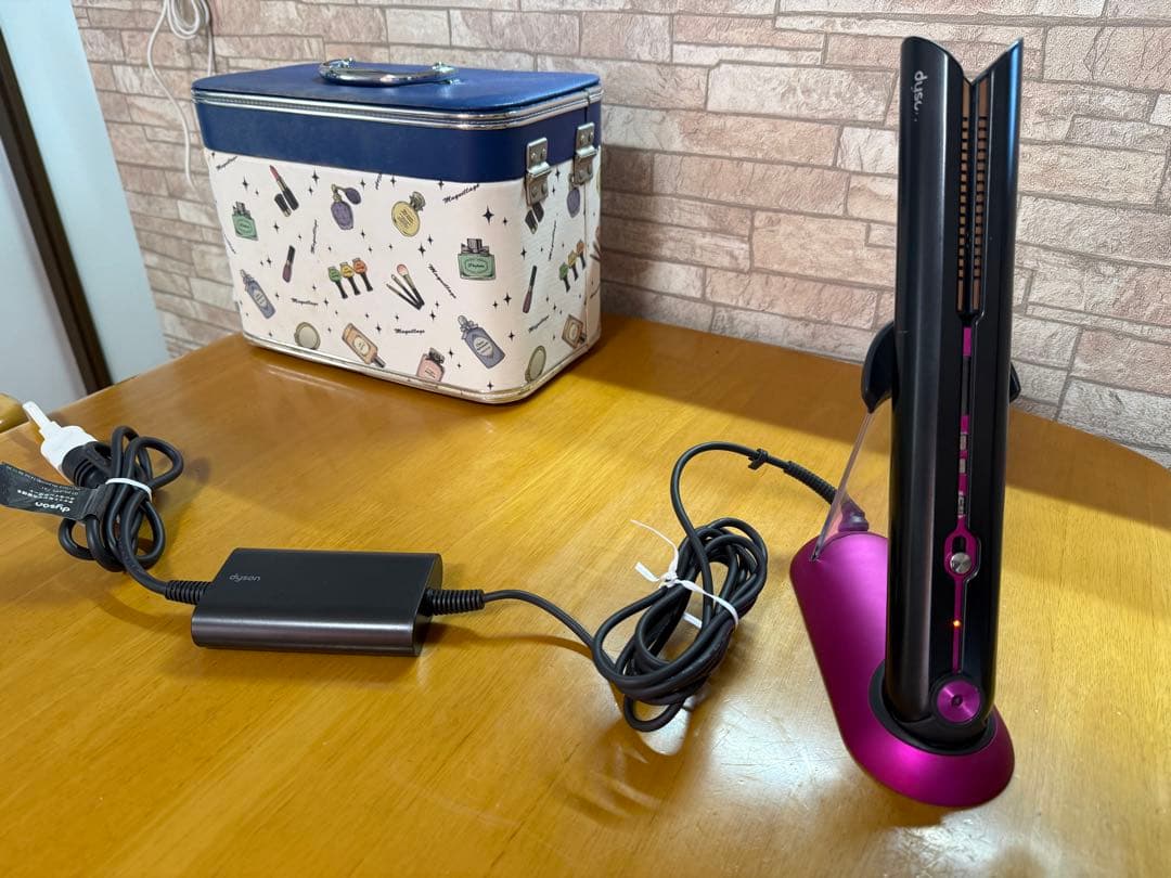 ダイソン ヘアアイロン corrale コラール HS03 中古良品① - メルカリ