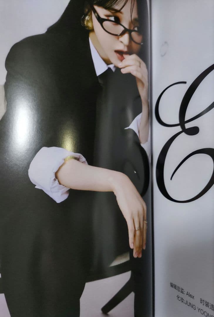 MAMAMOO ムンビョル 中国雑誌 KNIGHT 2025年6月号 A Ver - メルカリ