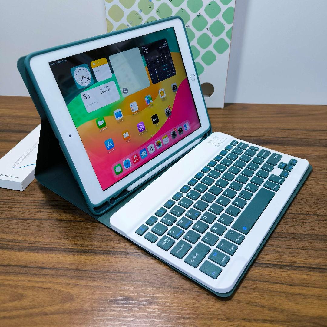 ヒタスラ様 専用 iPad 第6世代 32GB ケースとキーボード、タッチペン