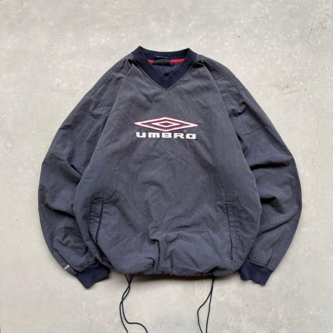 90s UMBRO ドリルトップ ナイロンプルオーバー oasis liam - メルカリ