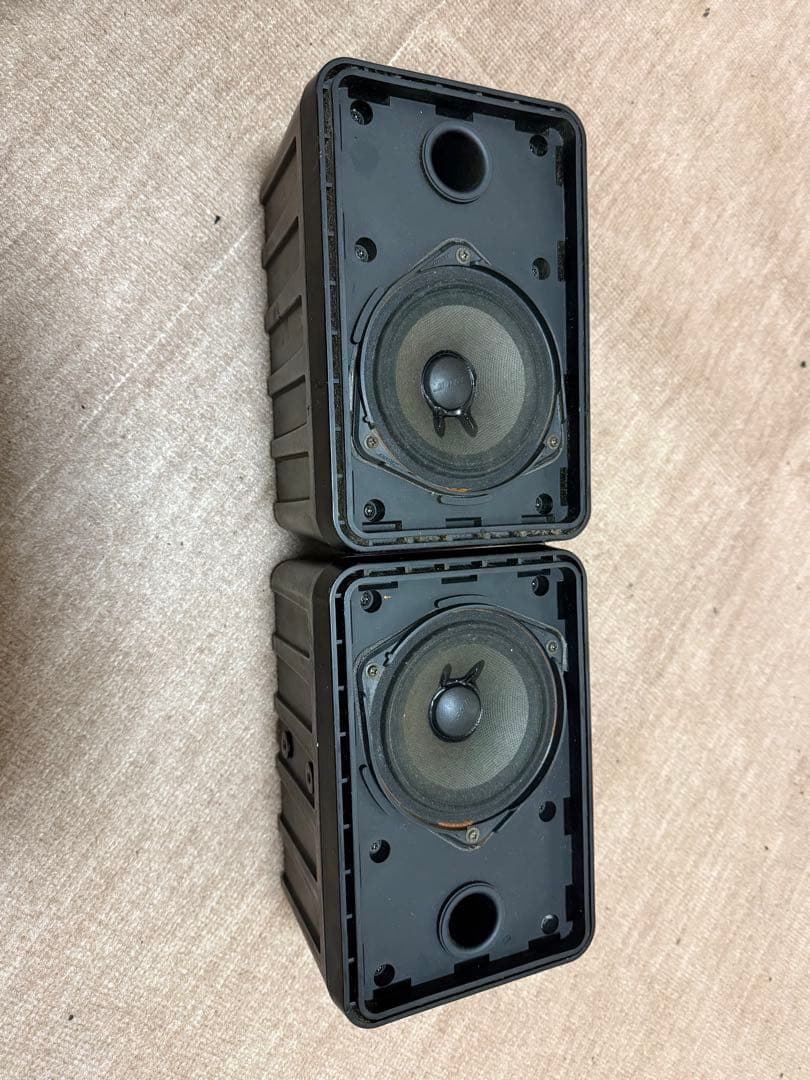 BOSE 壁掛けスピーカー ブラック 101MM BOSE製の壁掛けスピーカー