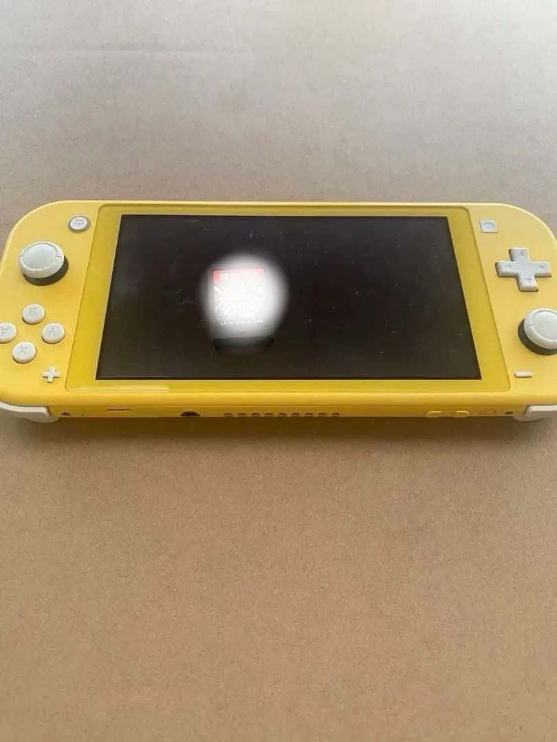Nintendo Switch Lite イエロー本体 Amazon.com: Nintendo Switch Lite - Yellow : Video Games
