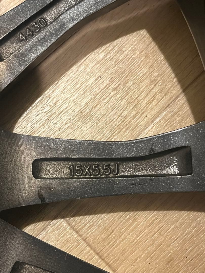 送料込！美品！アルミホイール15インチ4H100 5.5J+45 ガンメタ4枚