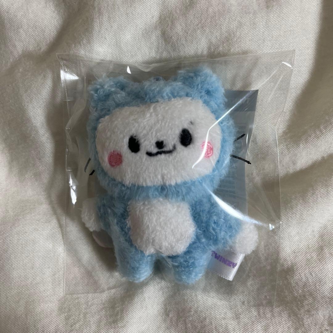 ITZY リュジン ON AIR マイクロ ぬいぐるみ キーリング TWINZY - メルカリ