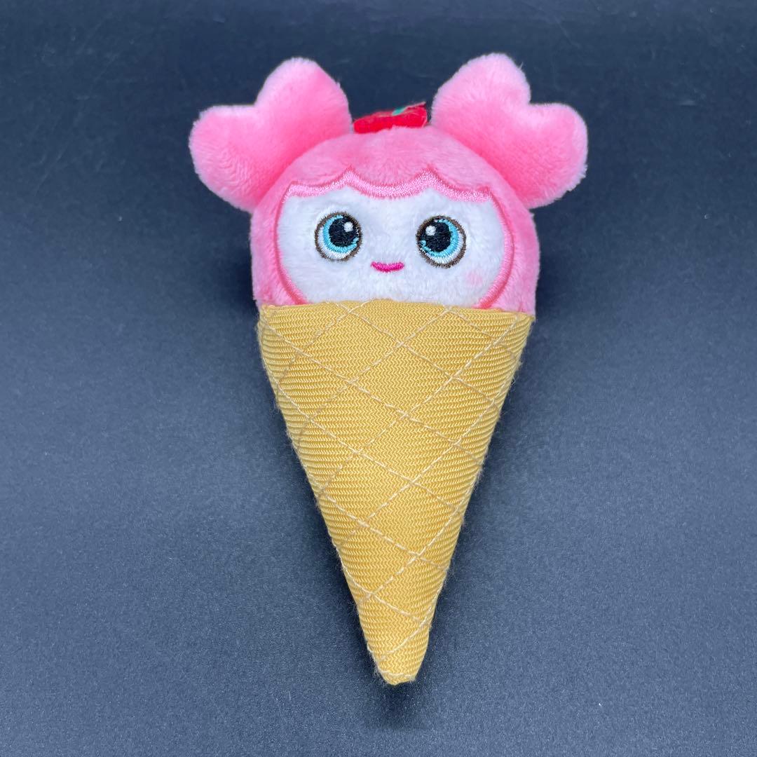 TWICE JYP POPUP アイスぬいぐるみバッチ モモ - メルカリ