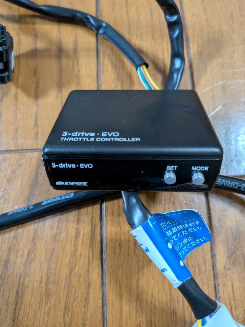 PIVOT　3-drive EVO　スロコン　スズキハーネス付 PIVOT ピボット 3-drive EVO ＆ ハーネス ジムニー/ジムニー シエラ