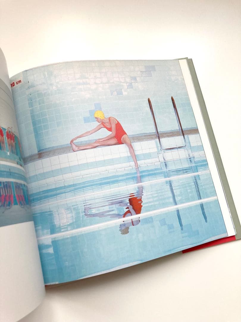 Maria Svarbova 「 Swimming Pool 」東欧プール写真集 - メルカリ