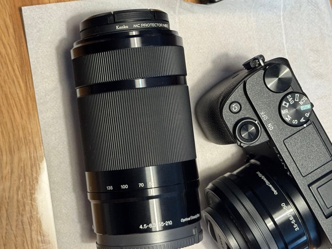 SONY α6400 ダブルズームレンズキット 美品 シャッター8284回 - メルカリ