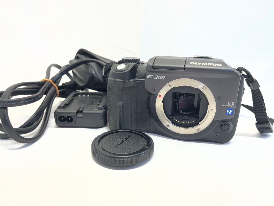 オリンパス　E-300 デジタル一眼レフ Amazon | OLYMPUS デジタル一眼レフカメラ E-300 レンズセット