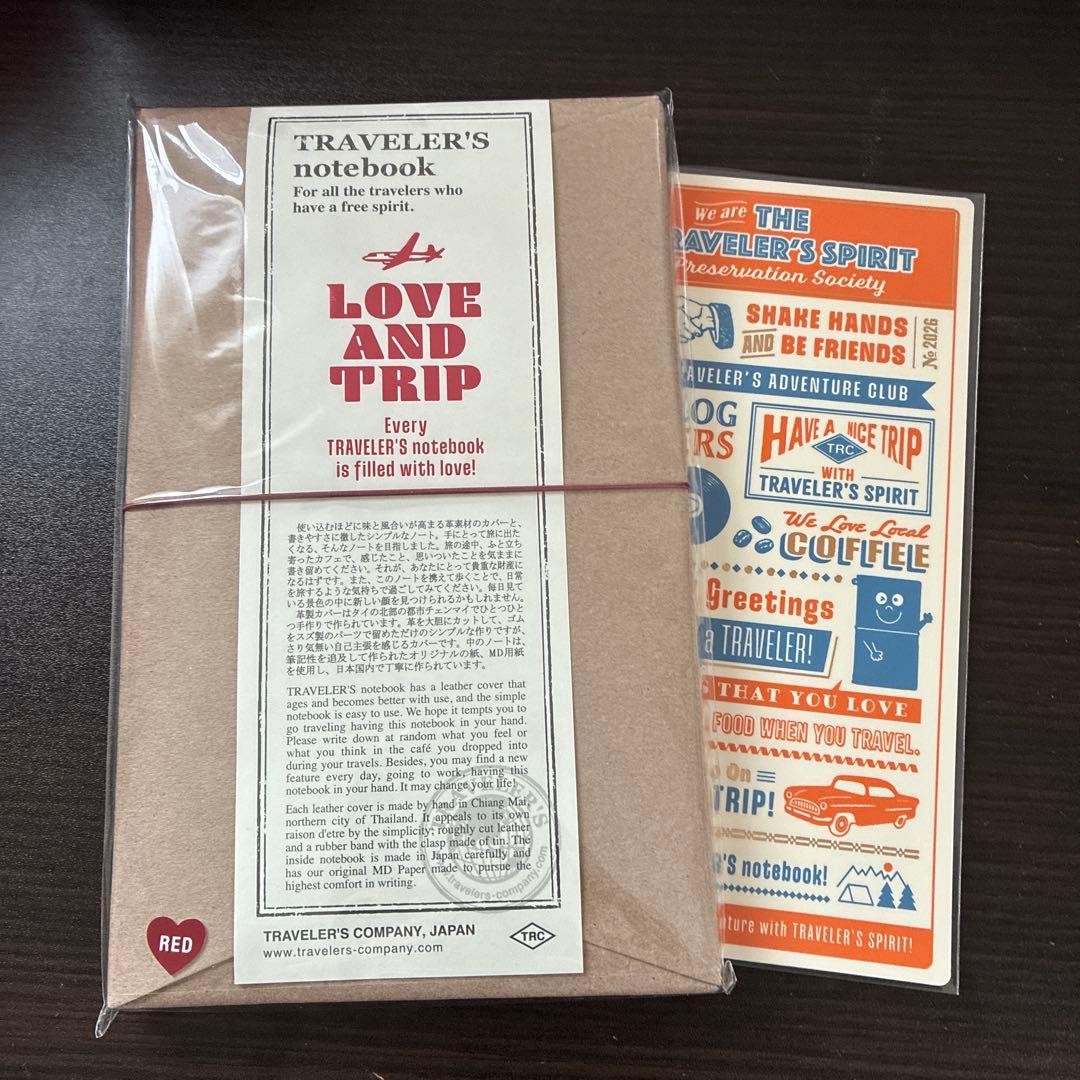 トラベラーズノート　LOVE AND TRIPレギュラーサイズ トラベラーズノート レギュラーサイズ 限定 LOVE AND TRIP レッド