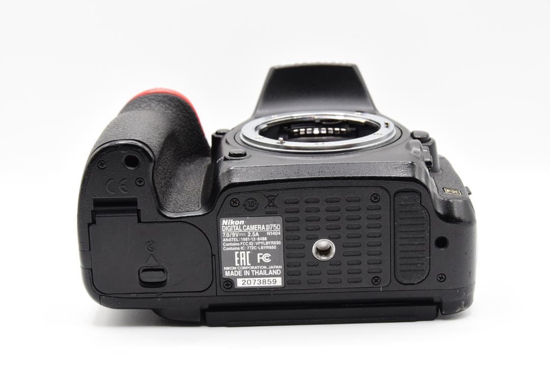 ■ 美品 ■ニコン Nikon D750 ボディ《S数65419回/元箱付き》
