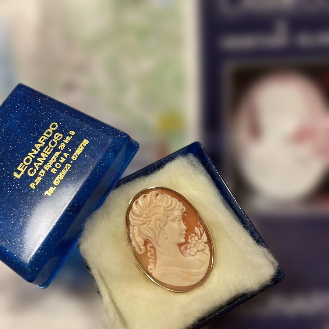 未使用品【イタリアローマのカメオ専門店で購入】カメオブローチ 女性