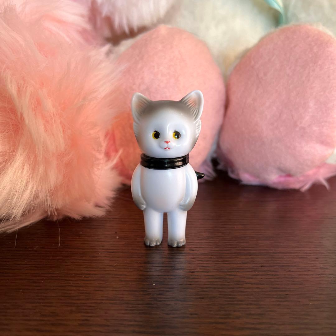 VAG38 コジカ NEKO ソフビ 猫 ガチャ ネコ - メルカリ
