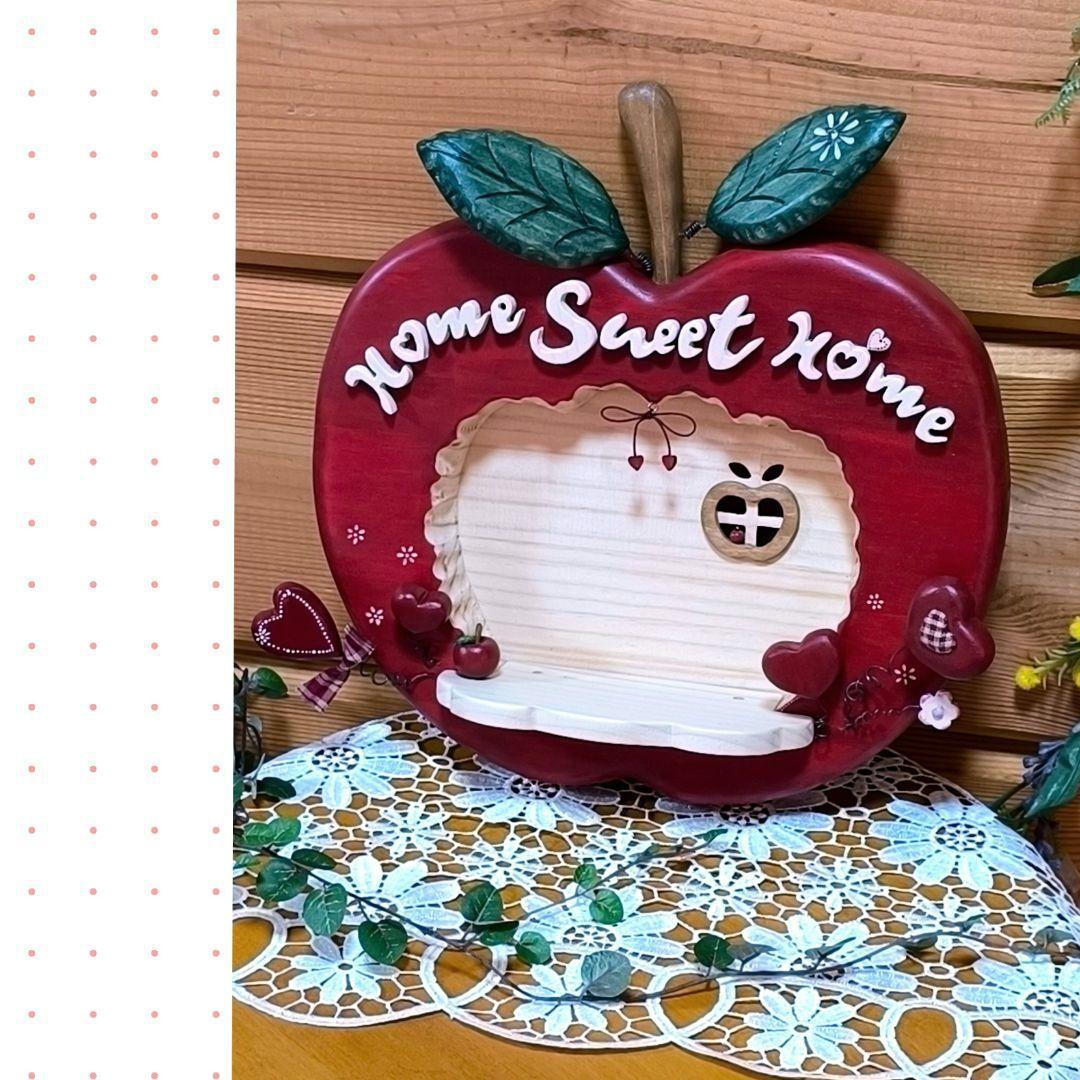 ⭐️アメリカンカントリー雑貨❤かじったෆりんごෆハウスフレーズ看板✿シェルフ付き アメリカン レトロ ブリキ看板 オレンジ おしゃれ コルゲート メタル