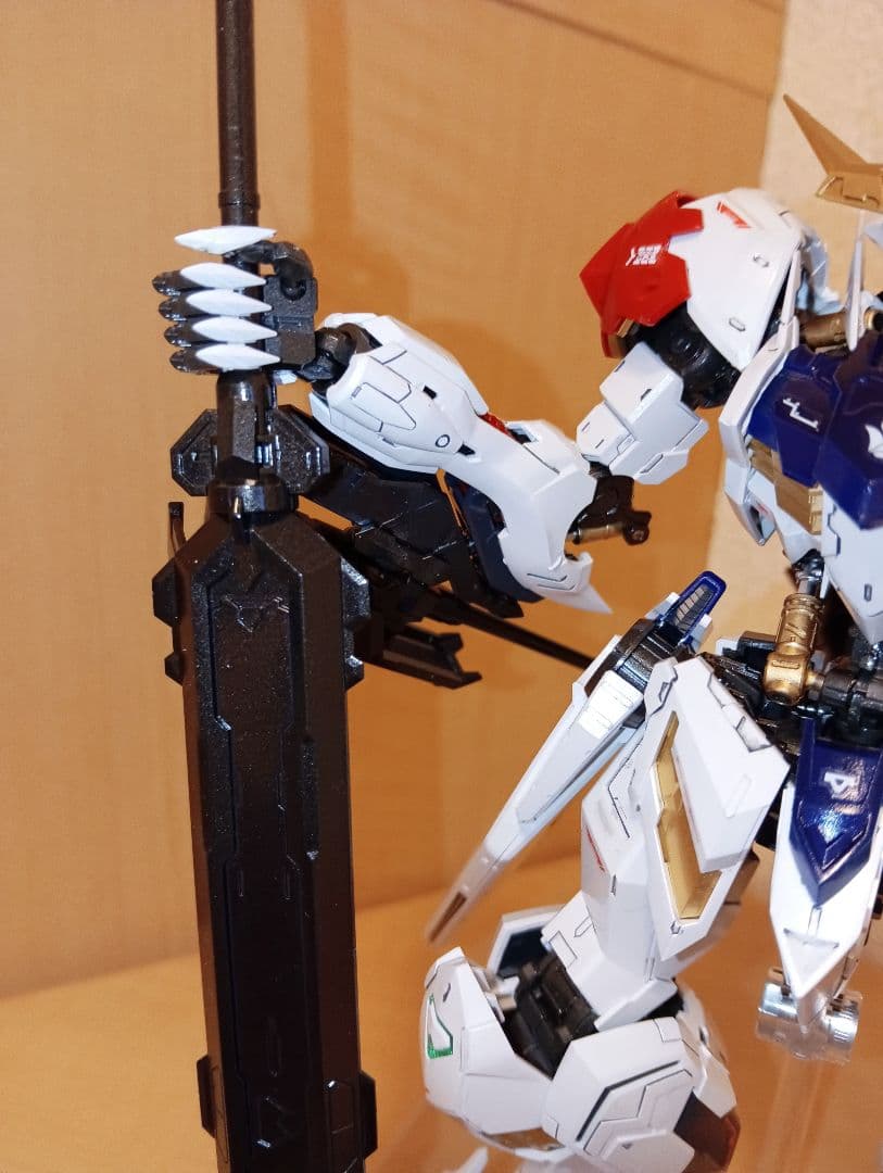 MGバルバトスルプス 全塗装完成品 アクションベース8付き - メルカリ