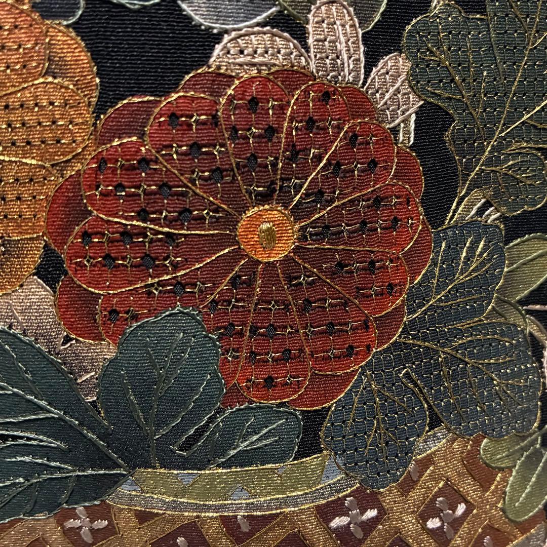 D95 黒留袖 総刺繍 汕頭・蘇州・相良刺繍 やまと誂製 正絹 着物 袷 極