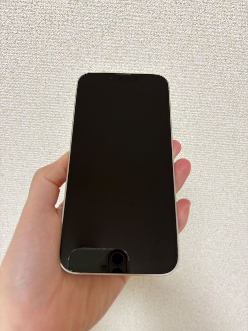 購入する前にコメントして下さい。 iPhone 13 (注意書き読んでください) ⚠️詐欺メールに注意して下さい。