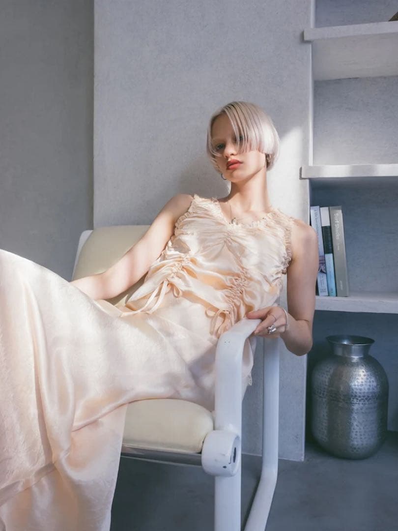 sahara】Gather Shirring Top ベージュ - メルカリ