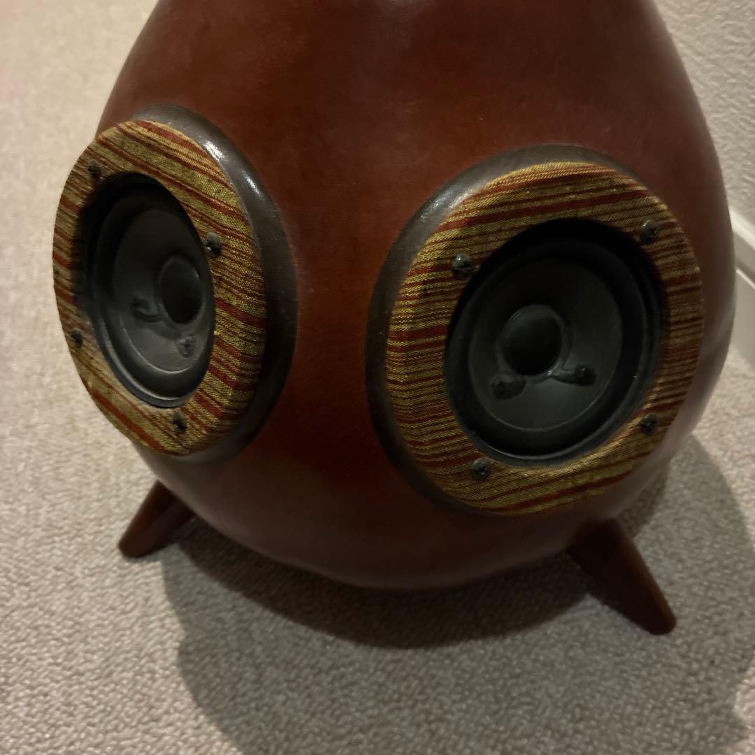 レア　Furutech スピーカー 卵型デザイン SF映画に出てきそうな、タマゴ型のチェアスピーカー | ギズモード