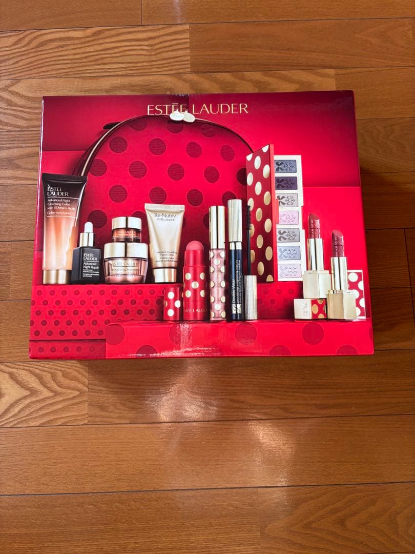 氏家佳奈（旧姓•横山） ESTEE LAUDER 氏家佳奈（旧姓•横山） ESTEE LAUDER 氏家佳奈（旧姓•横山）୨୧