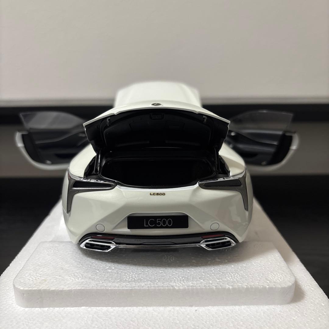 オートアートLexus LC500 ホワイト 1/18 左ミラー欠損 最終値下げ