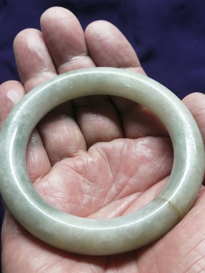 ★【さる】古墳後期『糸魚川翡翠垂飾輪』出土品。8.10cm。博物館所有。