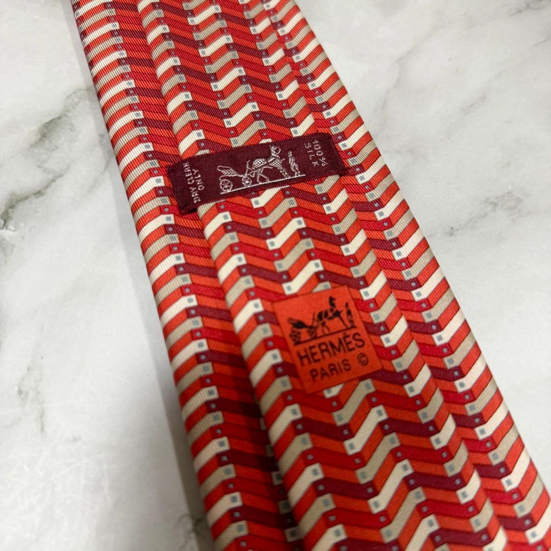 HERMES 新品未使用 紙袋 箱付き ネクタイ レッド系 総柄 エルメス