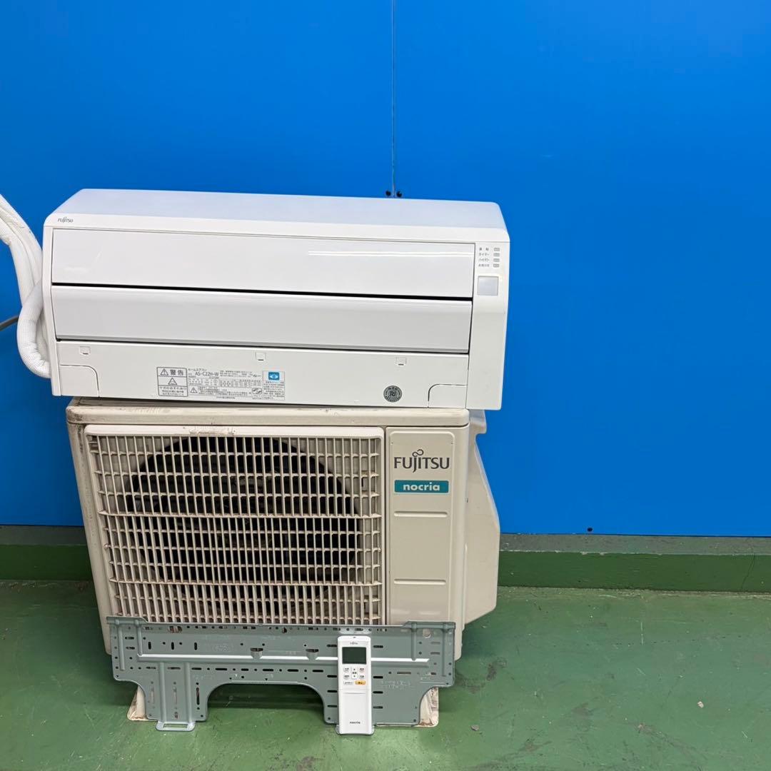 725 富士通　ルームエアコン　6〜8畳用　2.2kw 送料無料　元展示品
