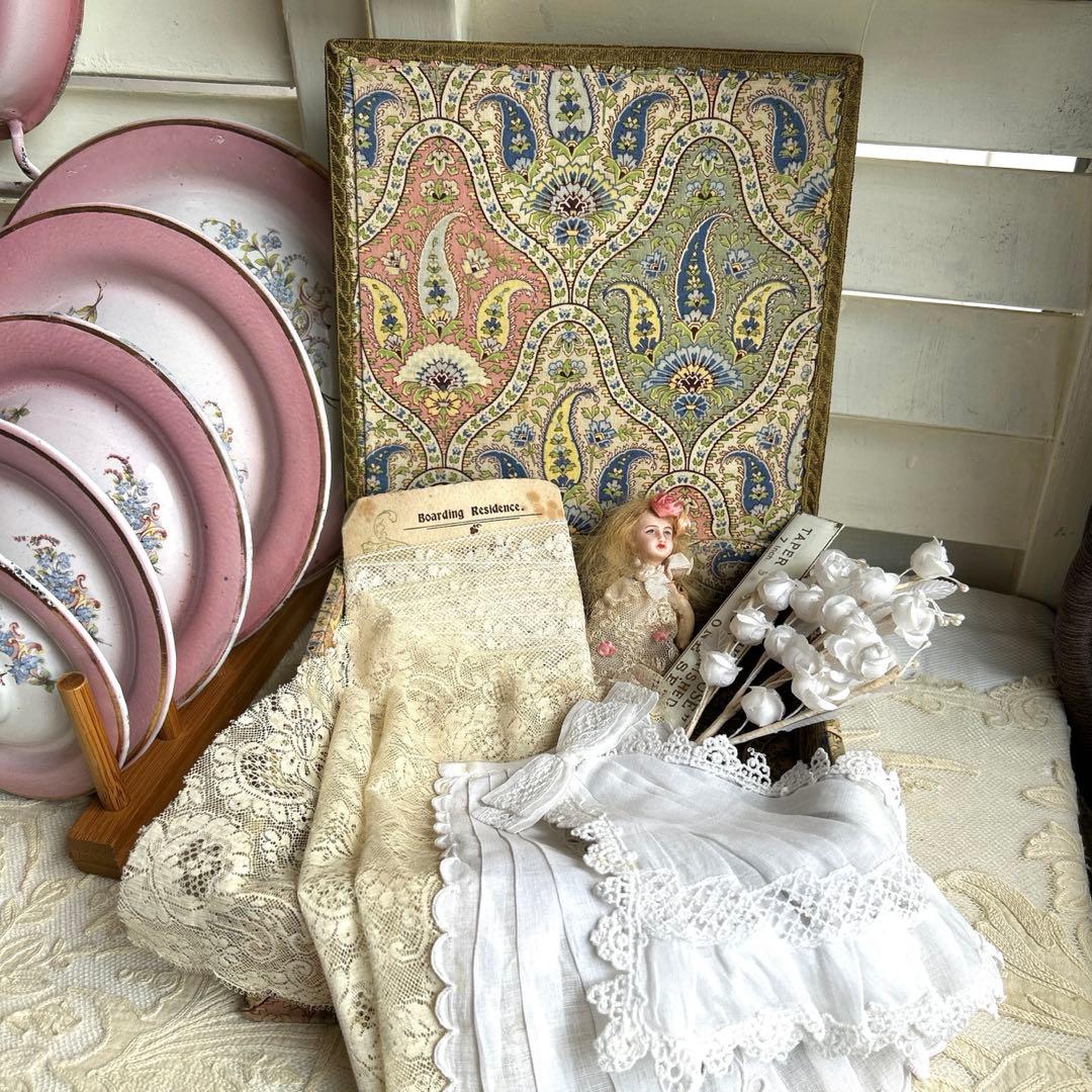 フランスアンティーク ミニョネットとレース、布花 カルトナージュ box