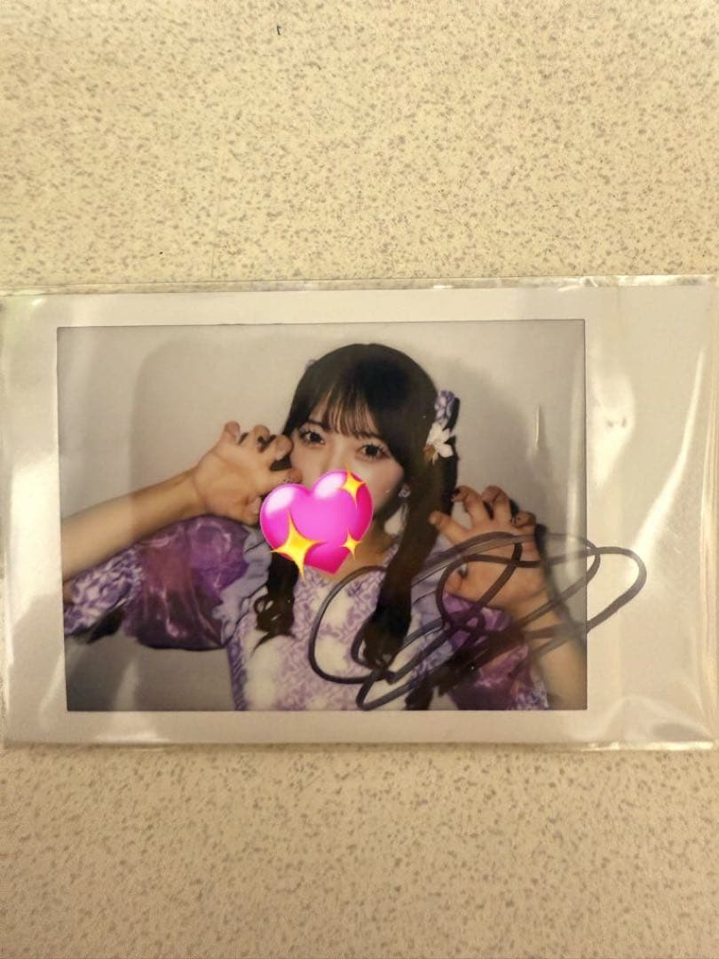 塩川莉世 サイン入りチェキ - メルカリ