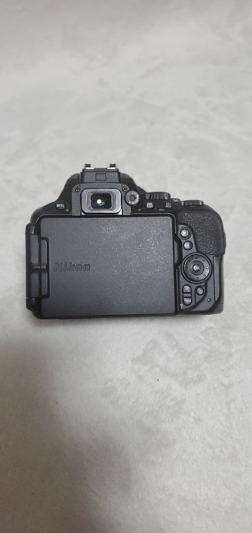 《早い者勝ち》《超美品》NikonD5600ダブルズームキット