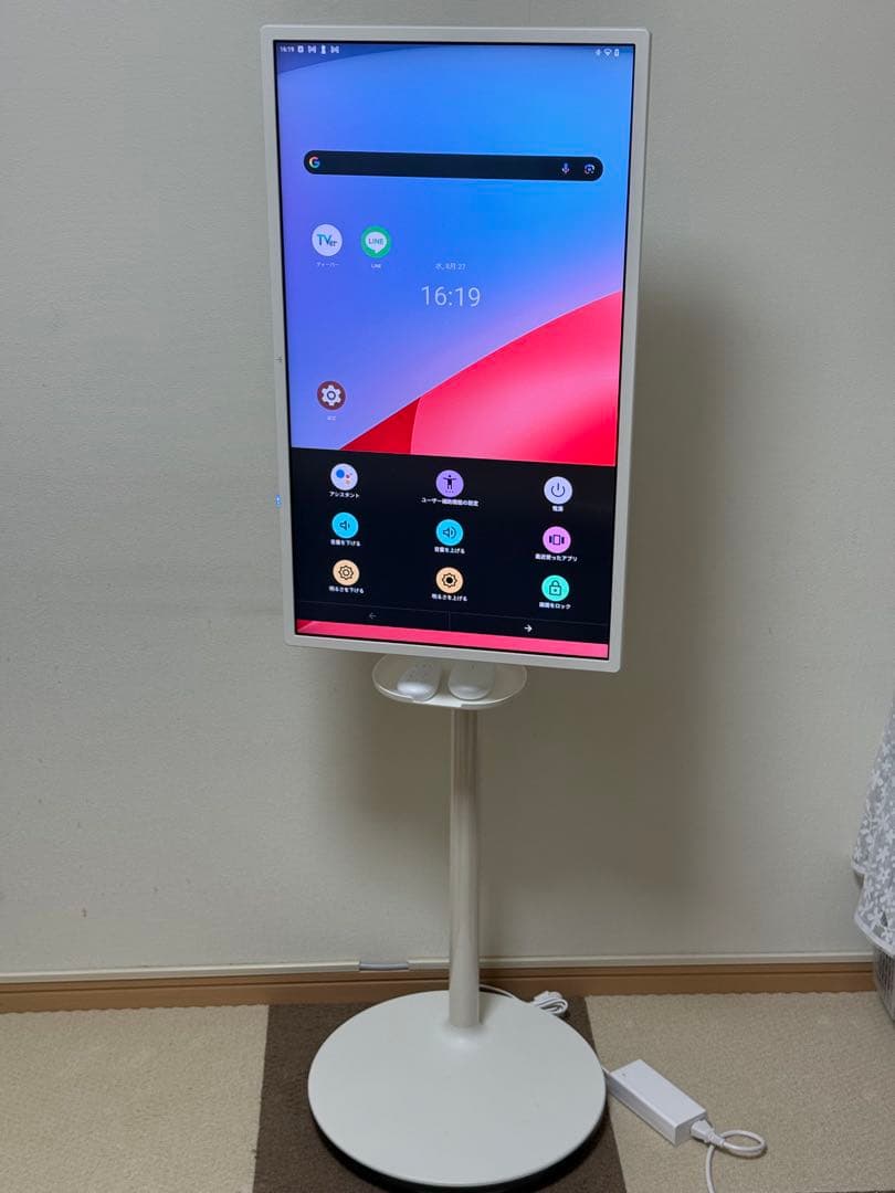 KTC MegPad 32型 4K UHD 移動式スマートタッチモニター - メルカリ