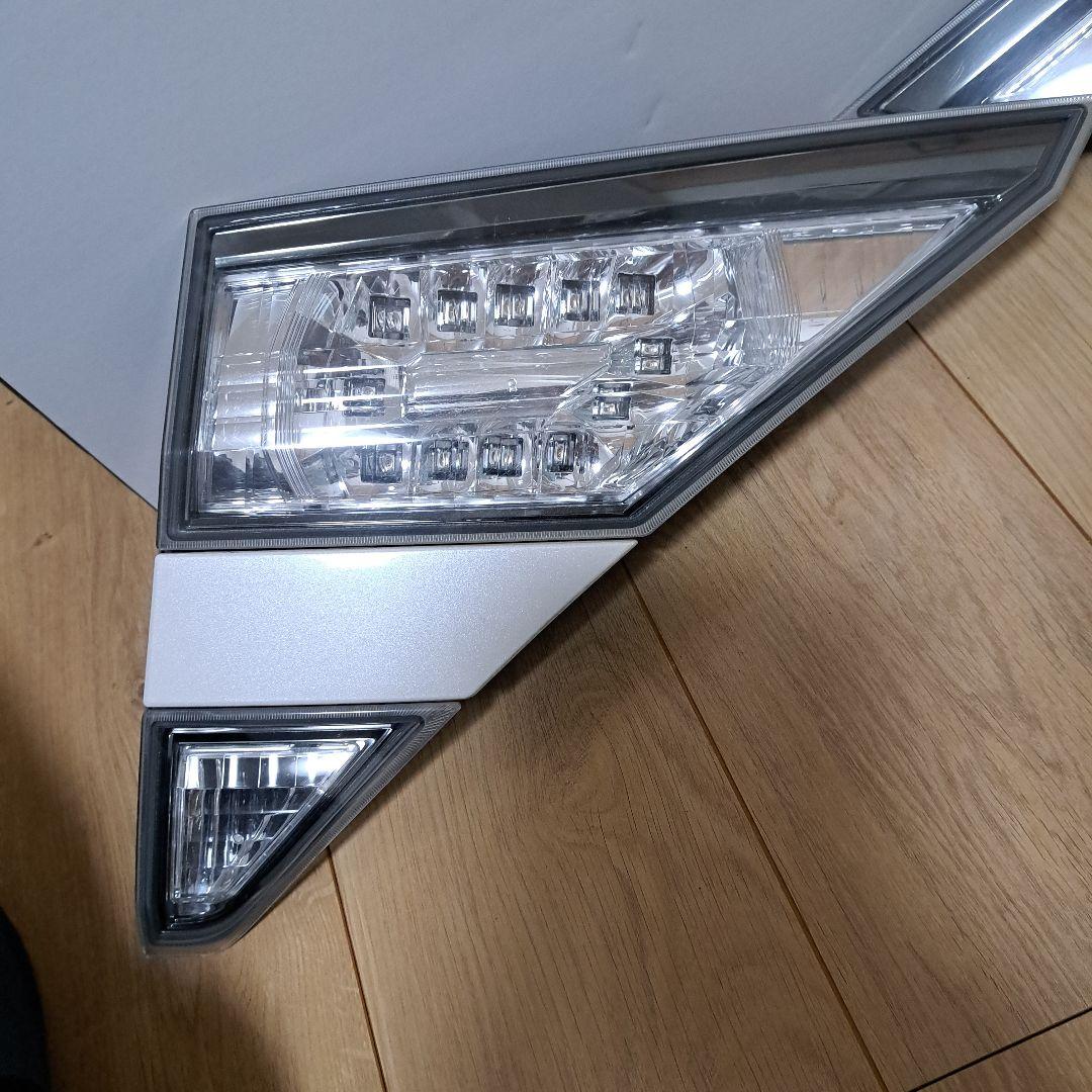 ヴェルファイア20系前期純正テールランプ4個セット - メルカリ