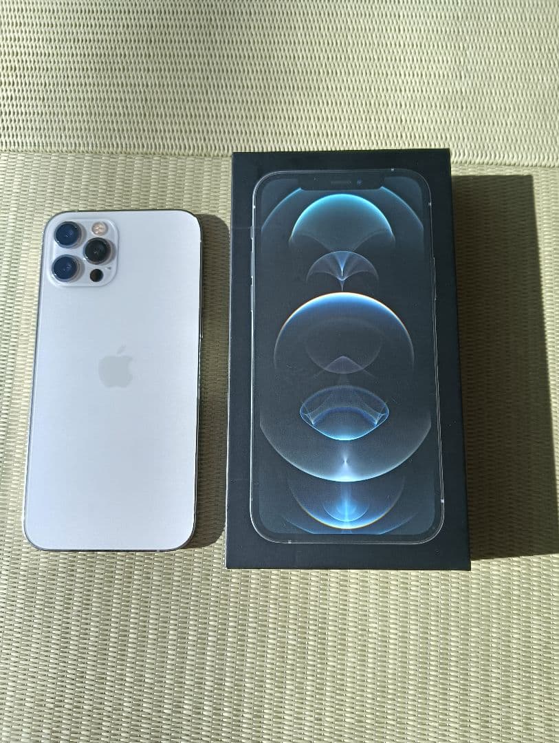 Apple iPhone 12 Pro シルバー 本体 - メルカリ